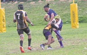 Pella vryf sout in die span van Langebaan se wonde