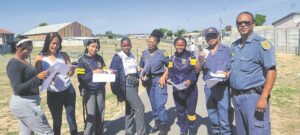 Polisie deel inligting met plaaslike leerders