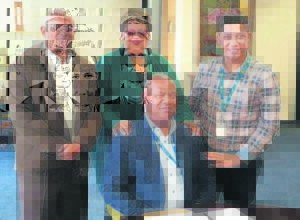 Burgemeester op soek na oplossings vir behuising