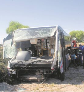 Bus raak die pad byster