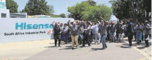 Werkers moeg vir swak salarisse