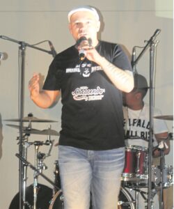 Atlantis vier kultuur en taal met fees