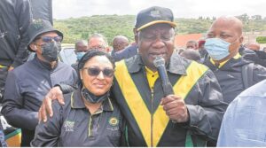 President besoek Mamre-inwoners