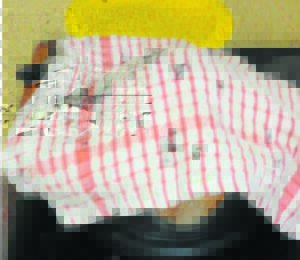 Vlieë pla steeds weens onwettige storting langs huis in Mamre