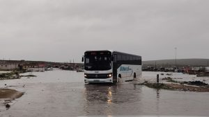 Meer as 100 mense al dakloos weens swaar reën in Weskus