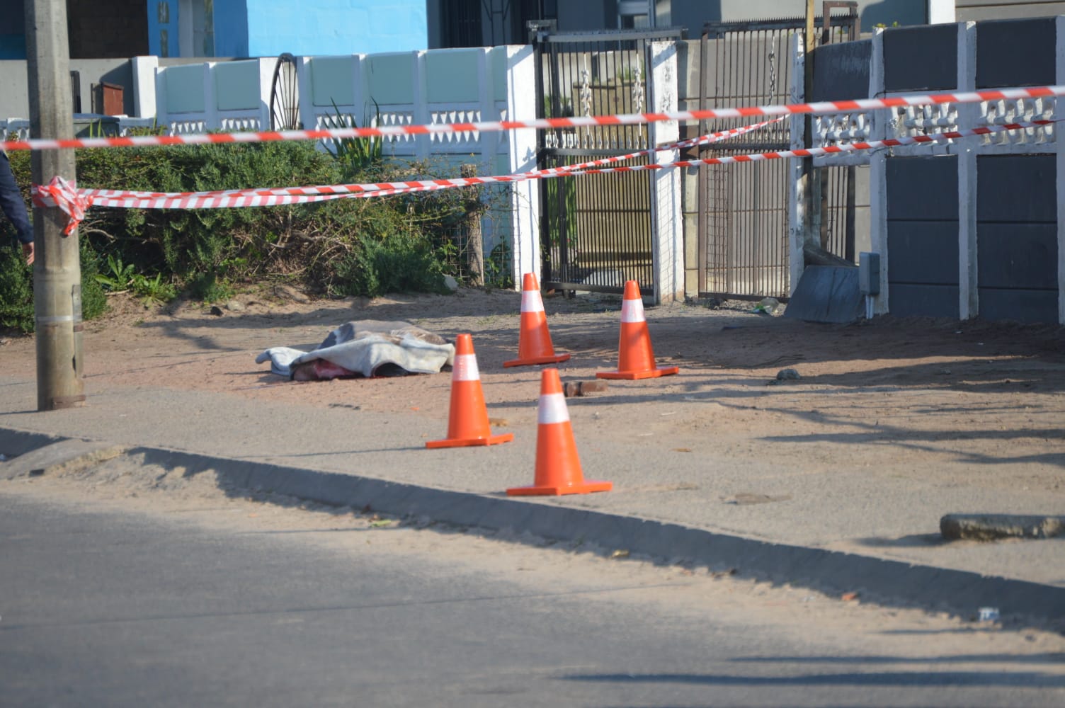 Die oorledene is glo verskeie keer in 'n straat in die Saxonsea-buurt geskiet. Foto: Murphy Roberts