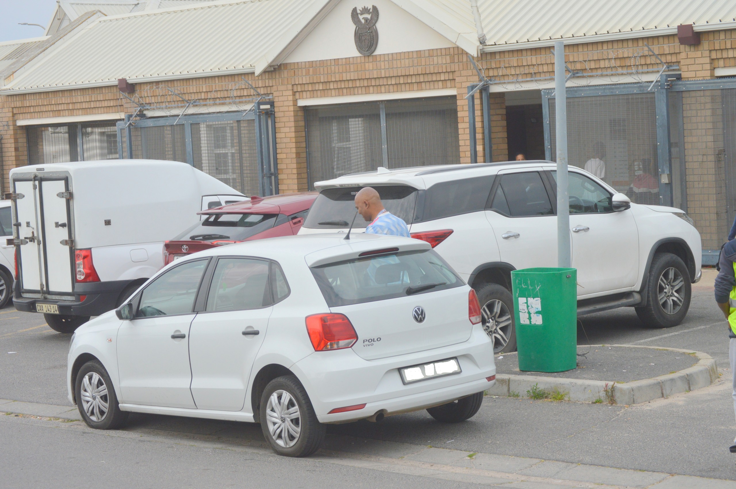 Speursers. Jerome Petersen verlaat die hof nadat die minderjarige in die hof verskyn het. Foto: Murphy Roberts