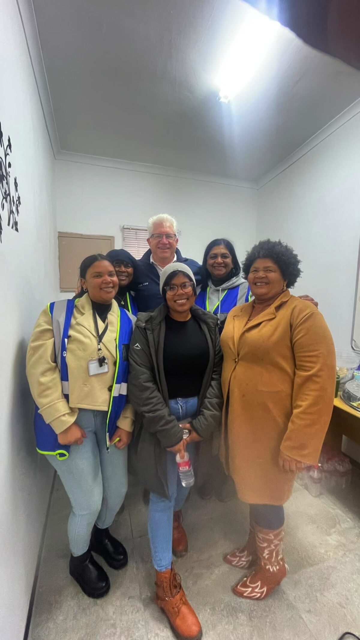 Premier Allen Winde het Donderdag 6 Augustus die nuwe opgradeerde traumasentrum in Atlantis besoek.