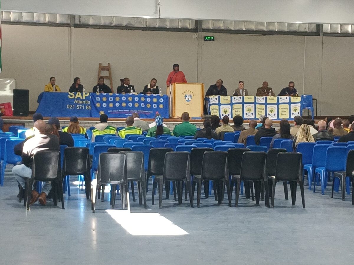 Ver te min mense by imbizo, maar kry nie vrae gevra nie