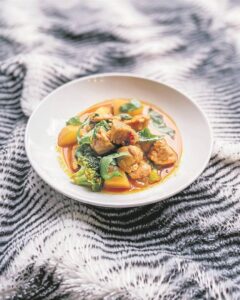 Thaise hoenderkerrie