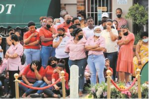 Kêrel wou nie wag toe sy by familie kuier