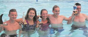 Soos visse in die water