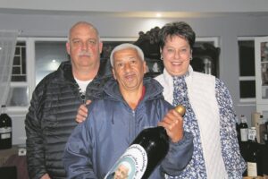Derde wynveiling stu koffers van Huis Wittekruin