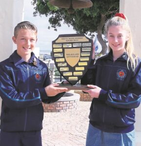 Skool kraai ses keer koning