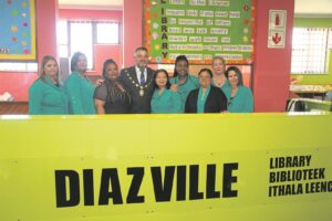 Diazville-biblioteek se deure oop