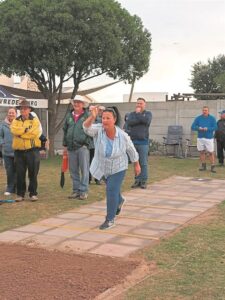 Eden wen nadat spanne mekaar in jukskei toets