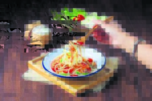 Som tam (papaya salad)