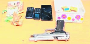 Suspected robbers arrested