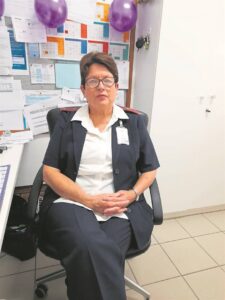 Suster groet ná 43 j. in verpleging