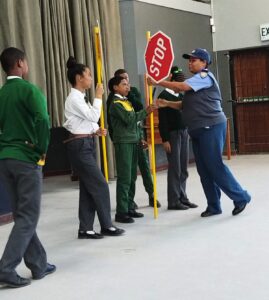 Skoliere wenke vir padveiligheid gegee