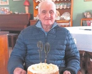 Oom Coena op 90 jaar gegroet