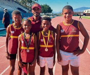 Atleet van Jurie Hayes Primêr-verbeter Boland-rekord