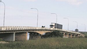 Trokke in dorp bly kopseer