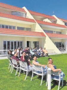 Vroue byeen vir afsluiting