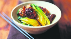Asian chicken meatballs with Asian dipping sauce
