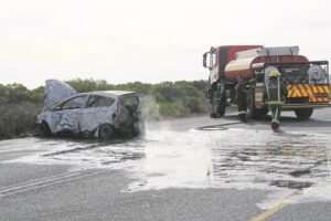 Geringe beserings ná motorbotsing op R27