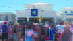 Skole in geweldgeteisterde Diazville neem aksie