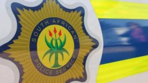 Vrou (79) sterf toe water bakkie op die laagwaterbrug by Lutzville gryp