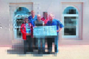 Visfabrieke skop weer bal