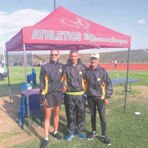 Weskus-atlete wys die hakskene behoorlik