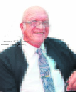 Onderwysman sterf op 82 jaar