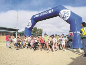 Skool hou pretdraf om geld in te samel