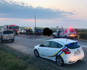 Vier dood nadat bakkie buite Vredenburg rol
