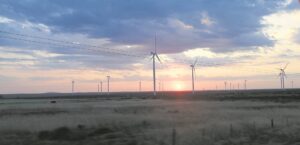Die son sak, maar die wind bly
