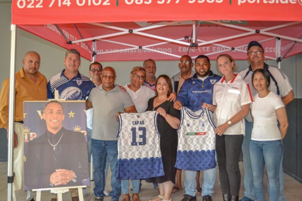 Vredenburg-rugbyklub se bestuur saam met die Paulse-familie en Goddard-familie, eienaars van Puma Garage, wat die borg was van die klub se opwarmingsfrokkies ter nagedagtenis aan die rugbyspeler Adrian Paulse. Paulse het senter gespeel vir die Vredenburg-rugbyklub. Hy is ná 'n skielike siekte op Sondag 5 Januarie vanjaar oorlede.