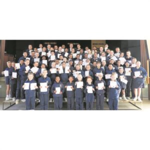 Leerders maak skoonskip