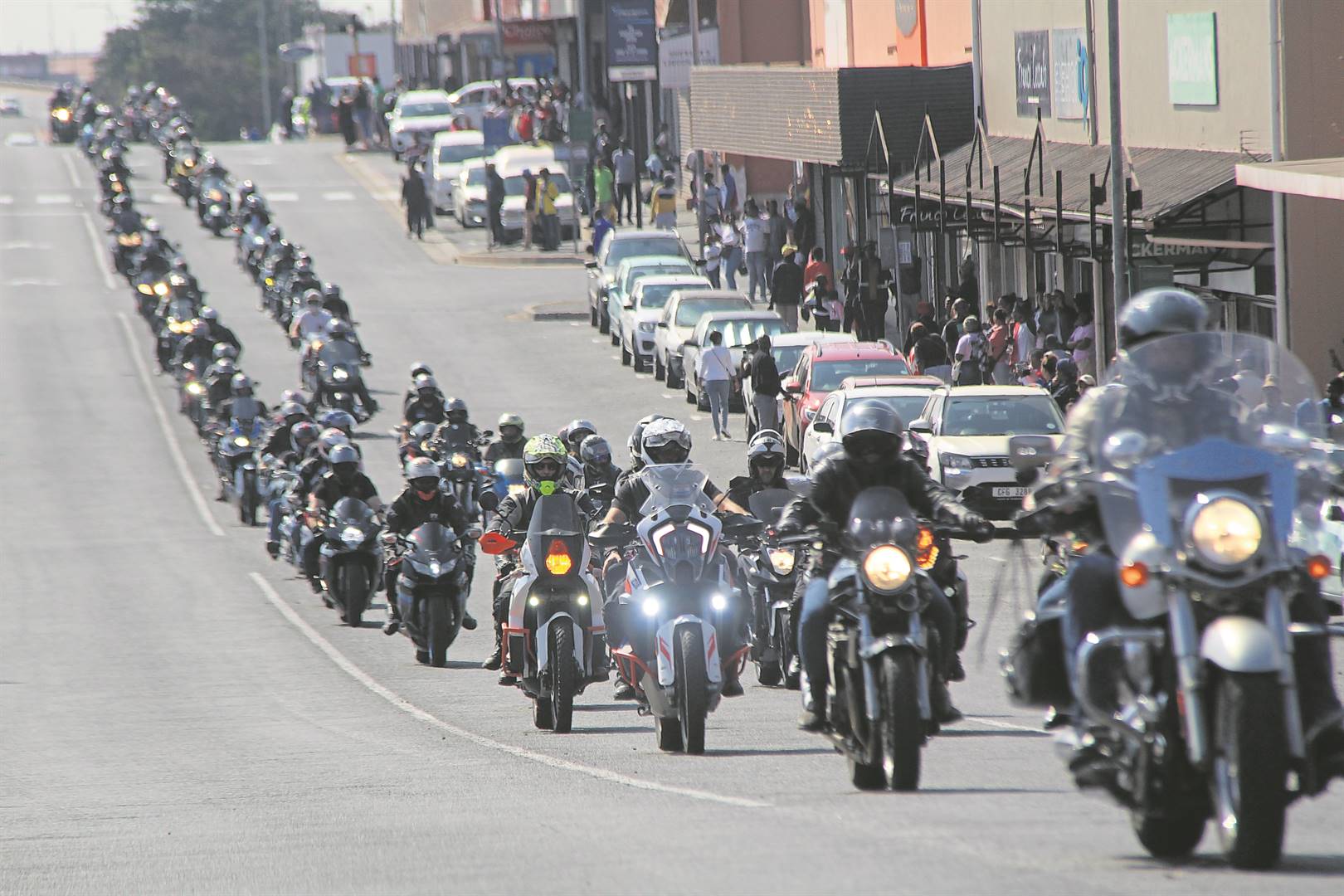 Huldeblyk op ysterperd