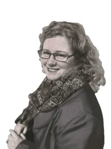 Om werklik mense se stories te hoor, moet jy fyn luister