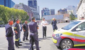 Rescue personnel trained to put car-battery fires out