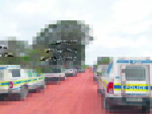 Plaasbestuurder ses keer gesteek, sterf in aanval