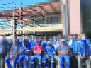 ‘Boerewors’ rolls handed out to Vredenburg High groundworkers