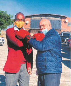 Boxer gets gold, WP colours