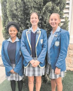 Drie gaan na netbalproewe
