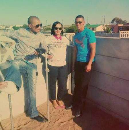 Chester van der Heever (links) saam met sy niggie, Wilmic van der Heever en sy tweelingbroer, Roberto "Bacon" van der Heever.