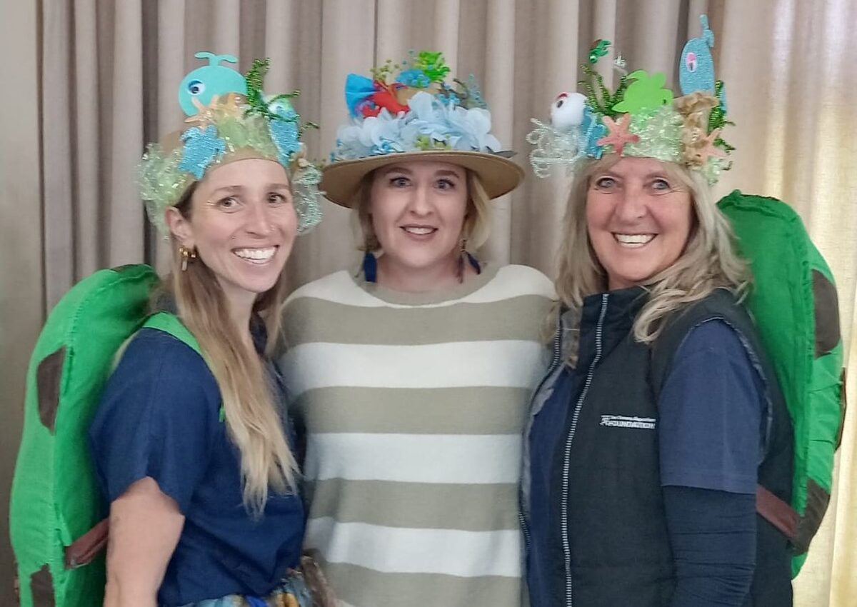 Kunstige hoede vir Vrouelandbouverenigings aan Weskus se vroue