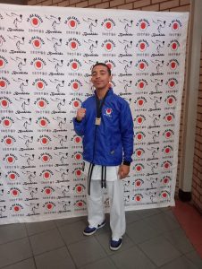 Holtzman brings home gold